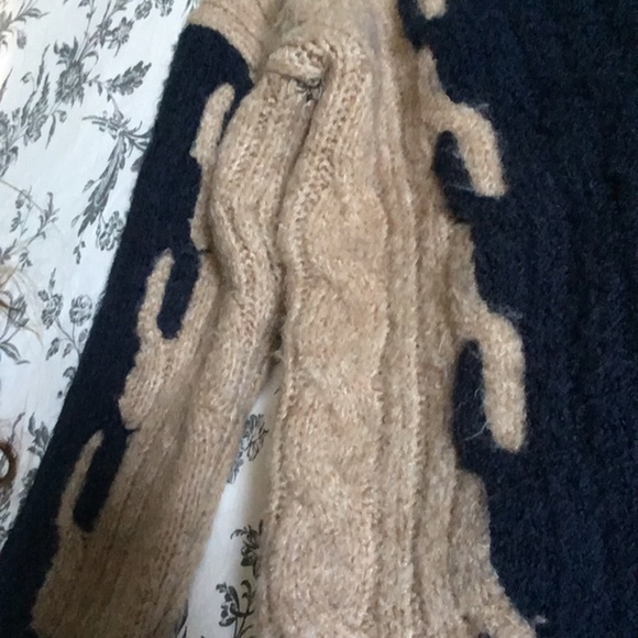 *LIKE NEW* Noisy May Ebba Colourblock Cable-knit Sweater (navy/camel) - Picture 3 of 5
